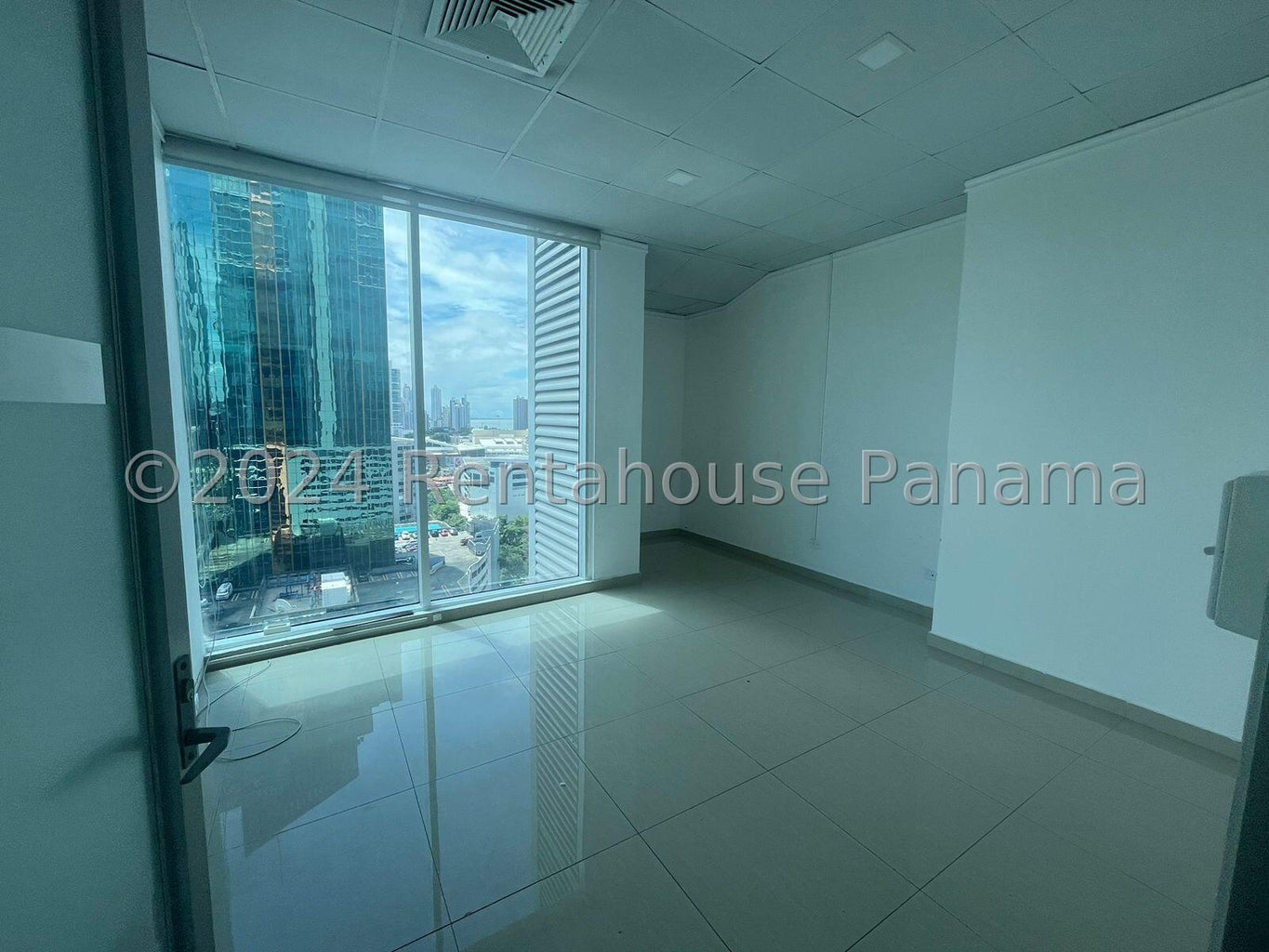 Beautiful office